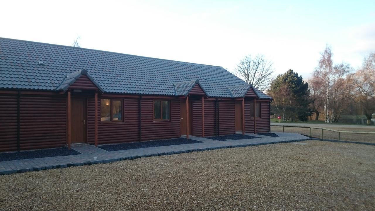 Woodland Waters Ancaster Exterior foto